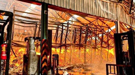 Taylandda kağıt fabrikasında yangın: 8 ölü, 26 yaralı
