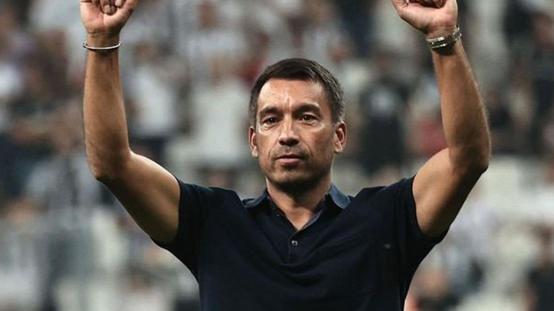 Beşiktaştan ayrılan Giovanni van Bronckhorst, dünya devine imza attı