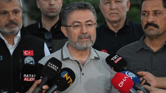 Bakan Yumaklı: Çeşmedeki yangın kontrol altına alındı