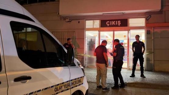 Markette "Sen sapık mısın?" diyen kadını ve 14 yaşındaki kızı vurdu