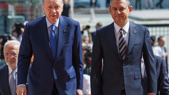 Cumhurbaşkanı Erdoğandan CHP lideri Özele: Ümmetin birliğini savunmak ne zamandan beri suç oldu?