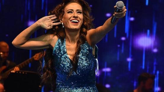 Yıldız Tilbeyi daha önce böyle görmemiştiniz! Doğal hali gündem oldu