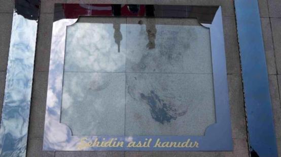 Darbe girişiminin seyrini değiştiren şehit Ömer Halisdemirin kanı şehadet noktasında korunuyor