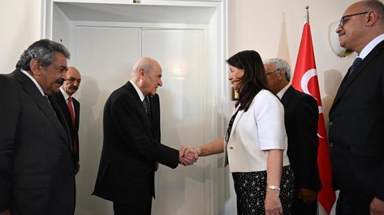 Bahçeli, DEM heyetiyle görüştü! Ahrazım açıklaması gazetecileri şaşırttı