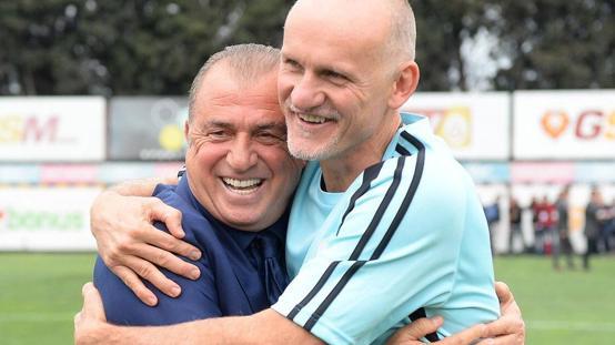 Taffarelden yıldız kaleciye mesaj: Galatasaraya git