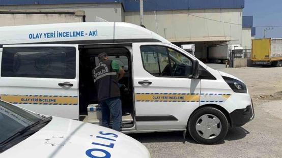 Kocaelide Tır Şoförü Kapak Altında Kaldı