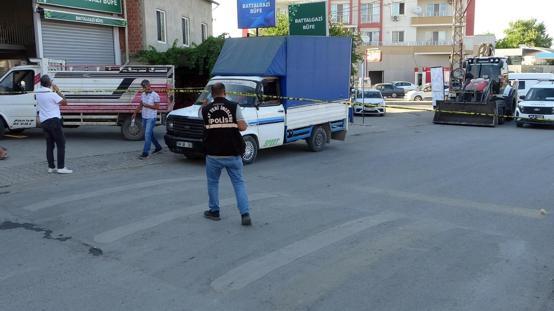 Sokak ortasında birbirlerine kurşun yağdırdılar: 2 yaralı