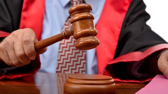 Yargıtaydan Boşanma Kararı: Eşine Hakaret Eden Adam Nafaka Ödeyecek
