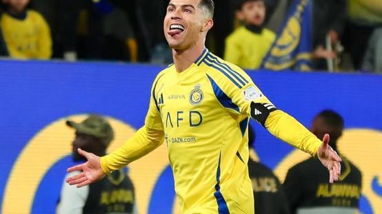 Ünlü futbolcu itiraf etti! Ronaldoyla tokalaştığı için ellerini yıkamamış