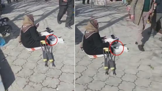 Dilencinin önündekini gören küçük dilini yuttu: Vergi mükellefidir yani