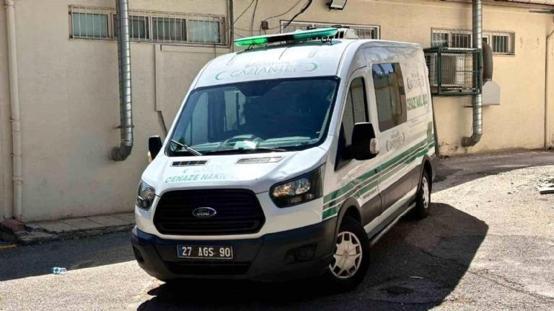 Hırsızlık için girdi, anneyi boğup kızını bıçakladı! Caninin kimliği şoke etti