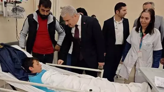 Konyada öğrenci servisiyle otobüs çarpıştı: 26 yaralı