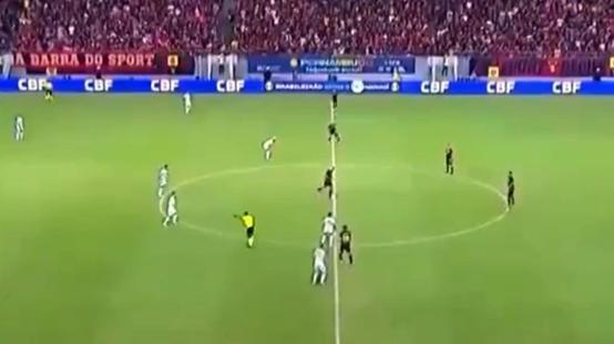 Yok böyle gol! Topa dokunmadan 1-0 öne geçtiler