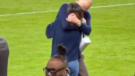 Tarihi maçtan sonra viral olan görüntü