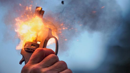 Kamışlıdan açılan ateş Nusaybinde profesörü yaraladı