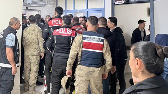 Ortaokul öğrencisi tüfekle oynarken kazara arkadaşını vurdu