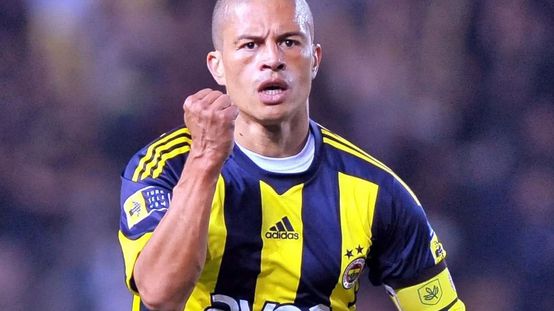 Alex de Souzadan Fenerbahçedeki seçim için gece yarısı açıklama