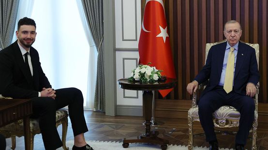Cumhurbaşkanı Erdoğan, Alperen Şengünü kabul etti