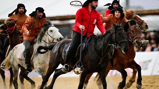 İstanbulda 8. Etnospor Kültür Festivali coşkusu