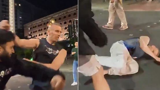 "Çünkü sen Müslümansın" diyerek saldırdı! Tek yumrukla asfaltı öptü