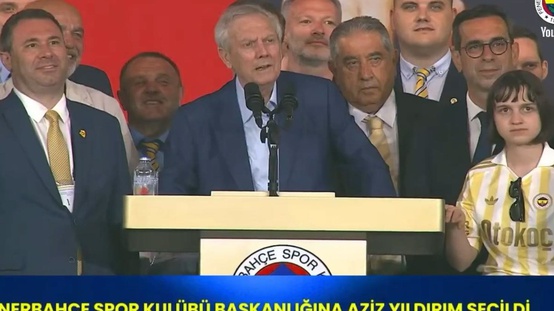 Başkanlık zaferi sonrası dikkat çeken görüntü! Yıldırımın işaretiyle başladılar