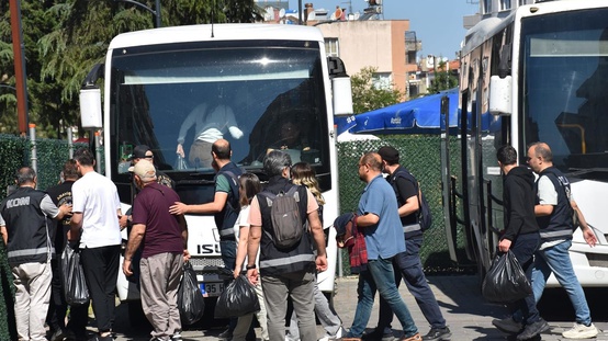 Ege Üniversitesinde yolsuzluk operasyonunda 41 şüpheli adliyede