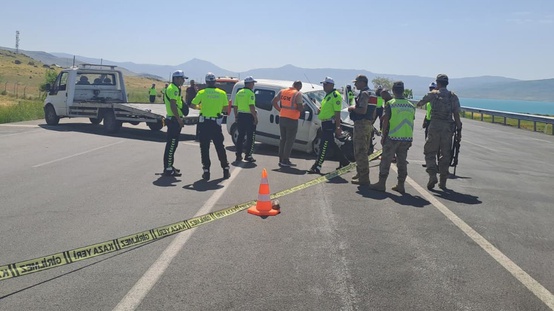Vanda askeri araca çarpma: 1 şehit, 5 yaralı