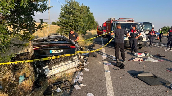 Hasretle çıktıkları yol felaketle sonuçlandı: 3 ölü, 1 yaralı