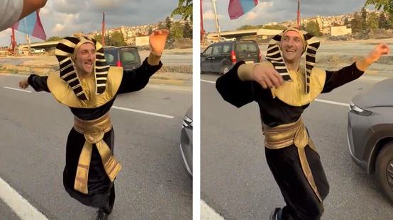 Salah aşkı böyle bir şey! Firavun kılığına girip kolbastı oynadı