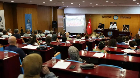 Diyarbakır Büyükşehir Belediyesi’nde yeni Meclis Başkan Vekili Evin Yelboğa oldu