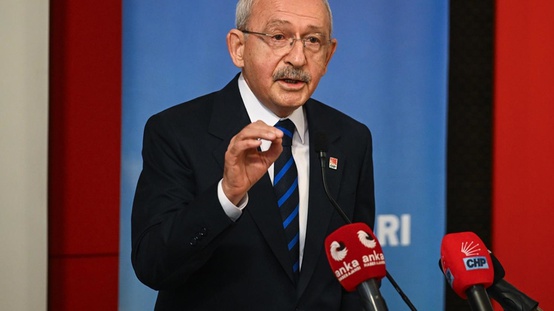 2021de ihraç edilmişti! Mehmet Sevigen CHP’ye geri döndü