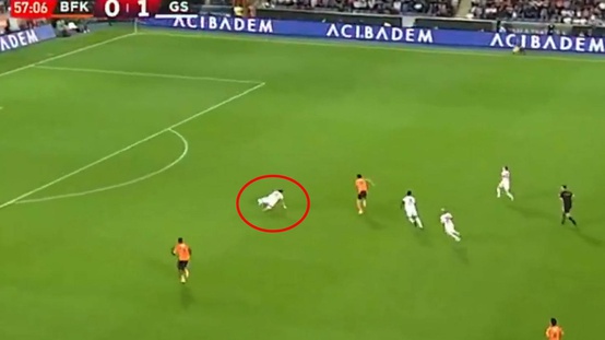 Okan Buruktan savunmaya neşter! Sporting maçında sürpriz değişiklik