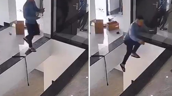 İnşaatta korkunç kaza! Boşluğu görmeyince ikinci kattan düştü