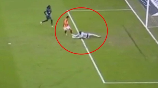 Galatasarayın Deniz Gül ile bulduğu gol iptal