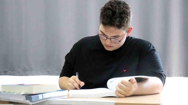 ÖSYM'den Sorunlu Soru İptali: Öğrenci Dava Açtı