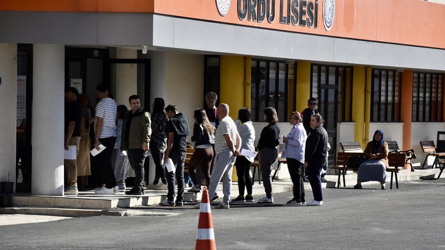2026-KPSS ön lisans oturumu 81 il ve Lefkoşa'da 160 merkezde başladı