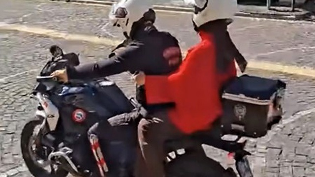 Bingöl'de 8 KPSS adayı, motosikletli polis timlerince sınavına yetiştirildi