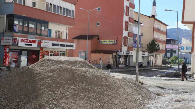 Hakkari'de KPSS için gürültü önlemi, inşaat ve belediye çalışmaları durduruldu