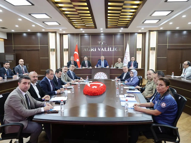 Ağrı'da 9-15 yaş grubu için düzenlenen Gençlik Yaz Kulübü dönemi tamamlandı
