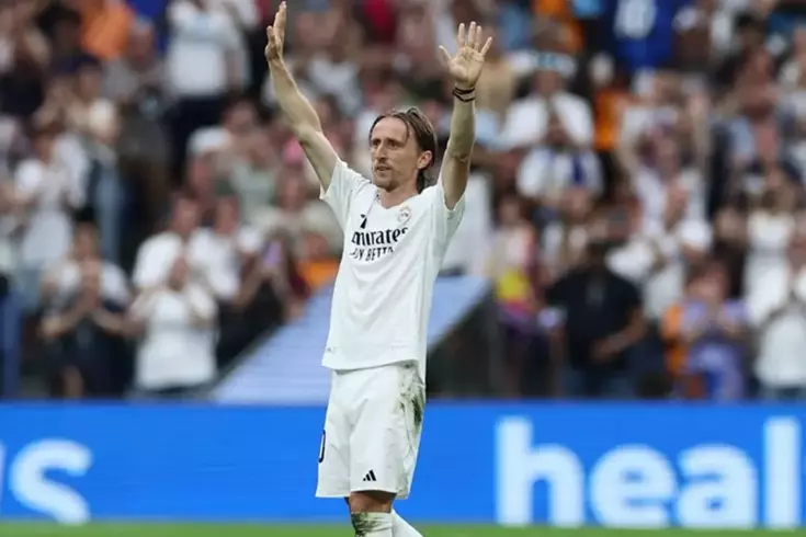 Gözyaşlarının sel olduğu maçta Real Madrid, Real Sociedad’ı devirdi