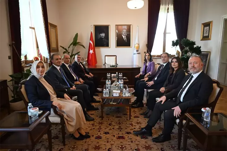 DEM Parti ziyareti sonrası AK Parti’den ilk açıklama: Aksama yok