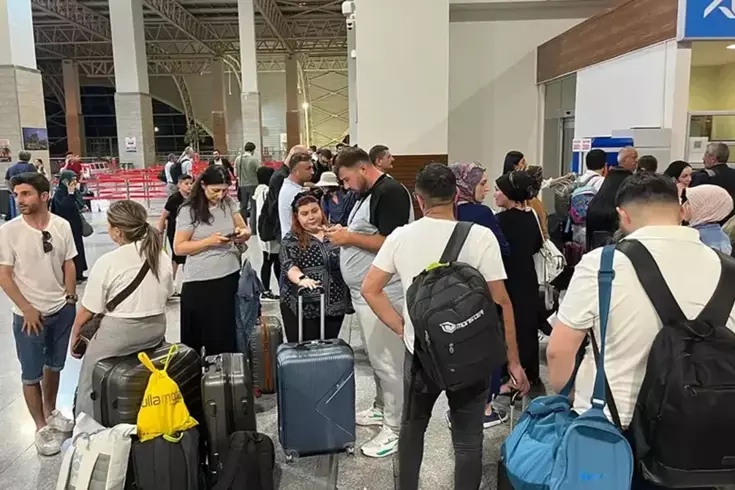Diyarbakır Havalimanı’nda Pist Kapatıldı