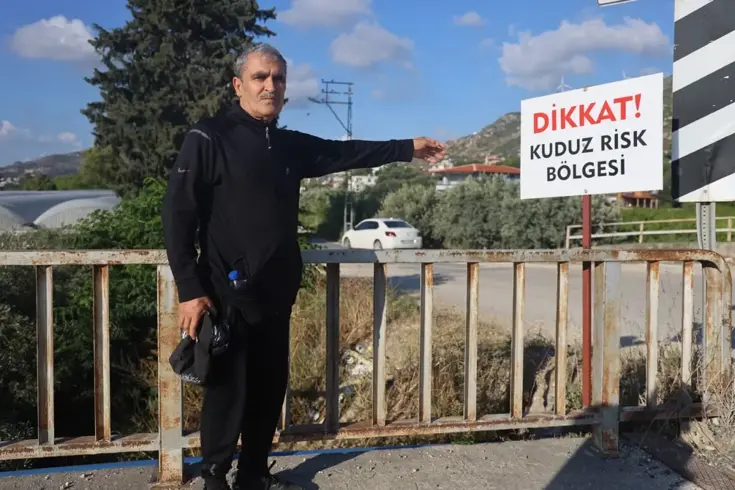Hatay’da 4 mahalleye kuduz karantinası, vatandaş sokağa çıkarken tedirgin