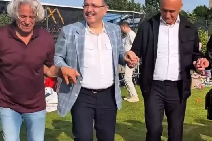 İddia olay Trabzon’u sel götürürken, belediye başkanı Amsterdam’da