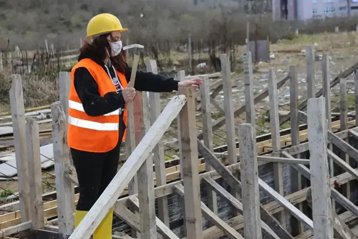 İnşaatta yeni dönem Yapı ustalarına bakanlık takibi