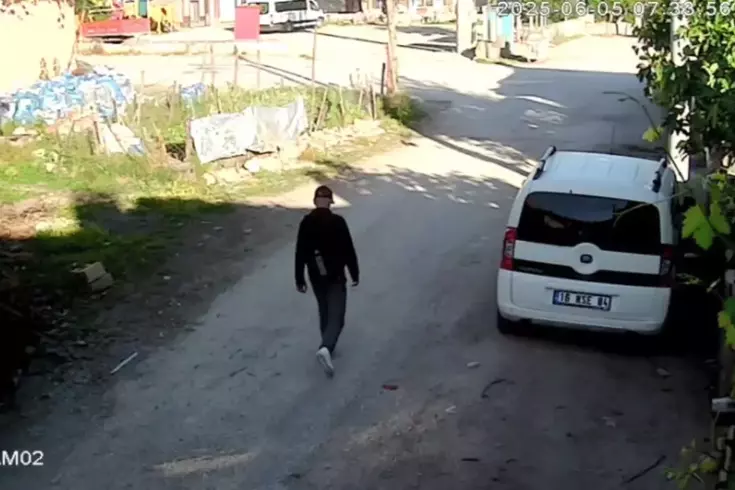 14 yaşındaki Burak 2 gündür kayıp Ailesi zorla saçlarını kesmiş
