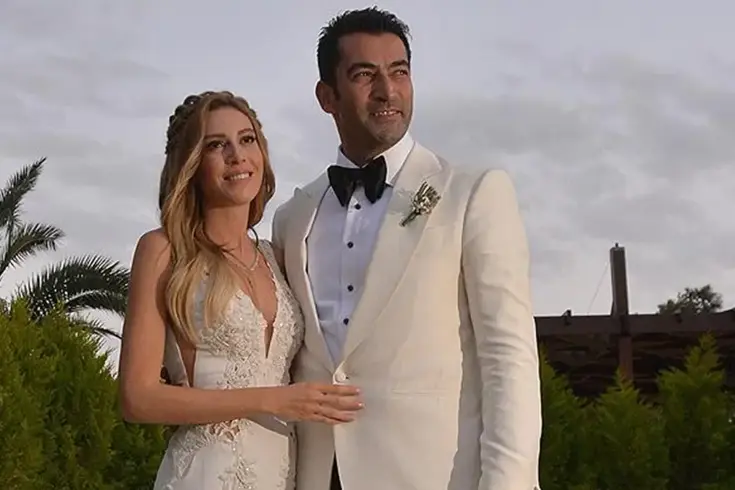 Sinem Kobal ve Kenan İmirzalıoğlu boşanıyor mu İlk açıklama geldi