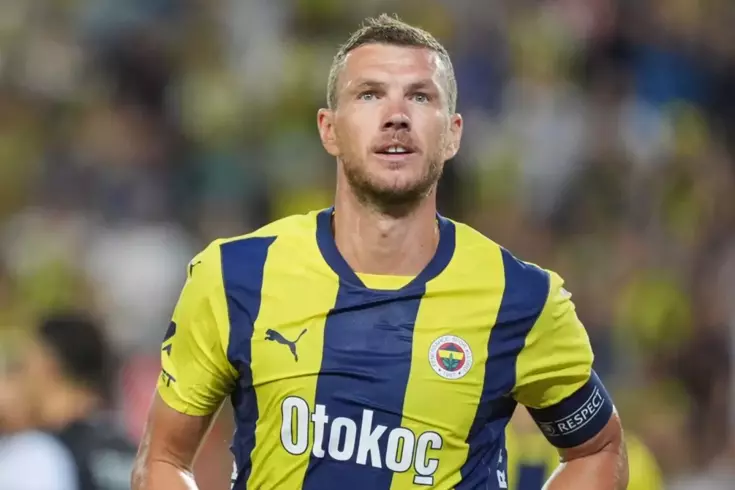 Fiorentina’ya imza atacak olan Dzeko’nun reddettiği dev takımı açıkladılar