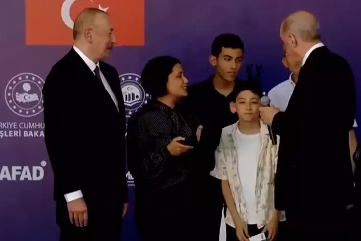 Başrolde Erdoğan ve Aliyev var Afet konutu teslim törenine damga vuran ’’Çocuk’’ diyaloğu