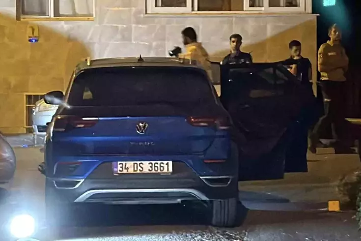 İstanbul’da otomobilde kanlı infaz